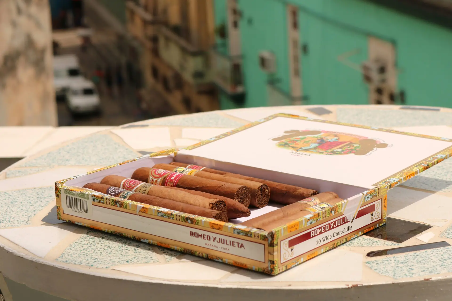 How to Choose the Right Cigar for Any Occasion